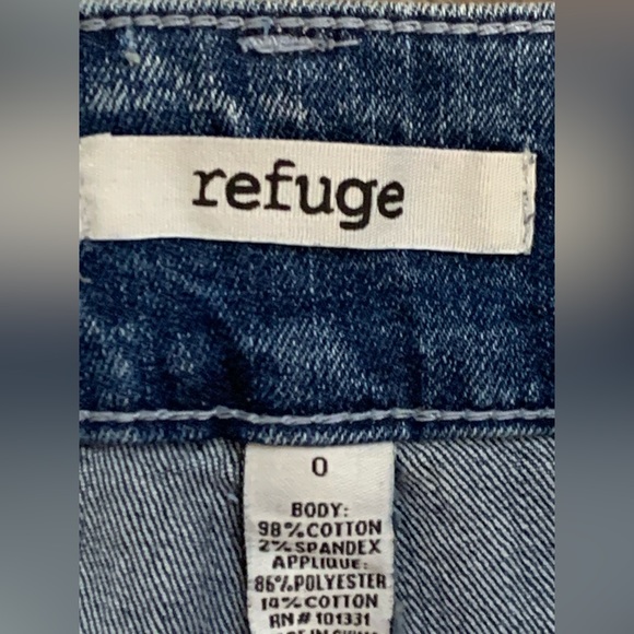 Refuge ~ American Flag Short Distressed Denim Shorts ~ Size 0 - Picture 7 of 7